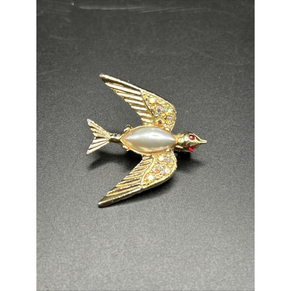Vintage Flying Bird Brooch Pin Faux Pearl & Rhinestone Gold Tone 1 1/2”